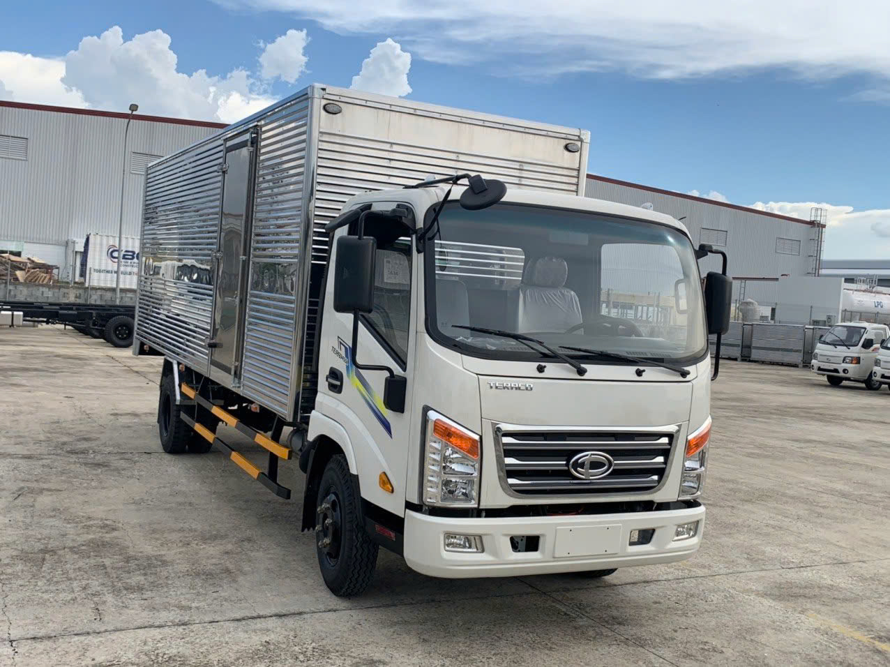 Báo Giá Xe Tải Teraco 190SL E5 Thùng Kín Mới Nhất