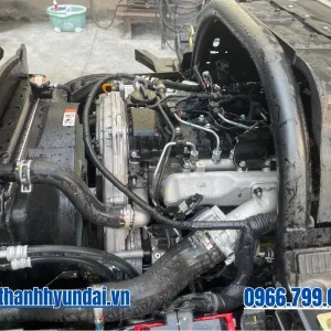 động cơ D4CB Huyndai N250SL bên phải