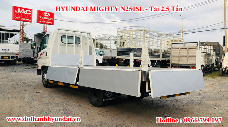 hyundai-2t5-th&ugrave;ng-lửng.jpg_1