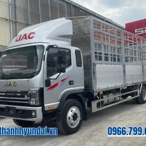Xe tải JAC N900E5 9 tấn thùng bạt màu bạc bửng nhôm