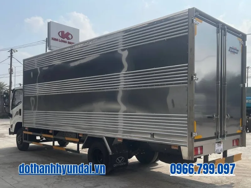 Đuôi thùng xe tải Đô Thành IZ71SL thùng kín