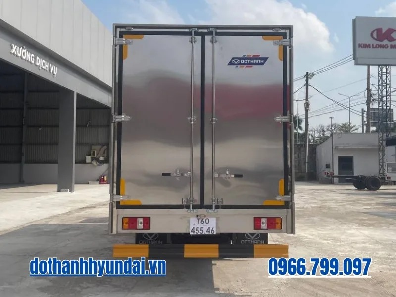 Đuôi xe tải Đô Thành IZ71SL thùng kín