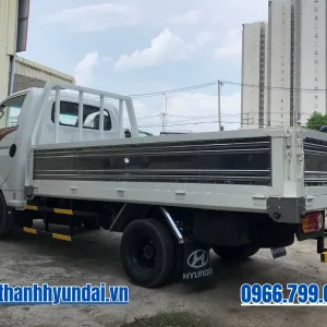 Đuôi thùng xe tải Hyundai New Porter H150 tải 1t5 thùng lửng 3m1
