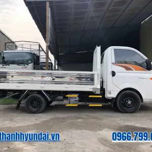 Hông xe tải Hyundai New Porter H150 thùng lửng 3m1