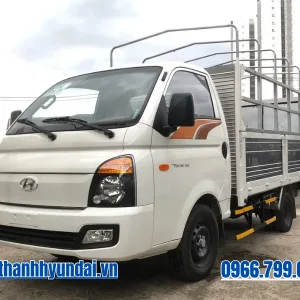Xe tải Hyundai New Porter H150 thùng bạt (màu trắng)