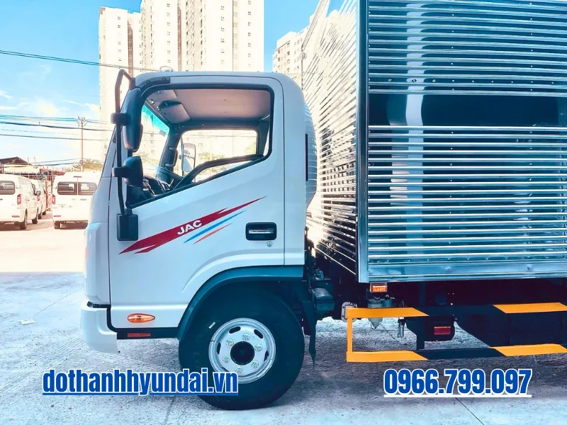 cabin xe tai jac n350 plus thung kin Cabin xe tải JAC N350 Plus thùng kín