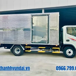 cua hong xe tai jac n350 plus thung kin 800x600 Cửa hông xe tải JAC N350 Plus thùng kín