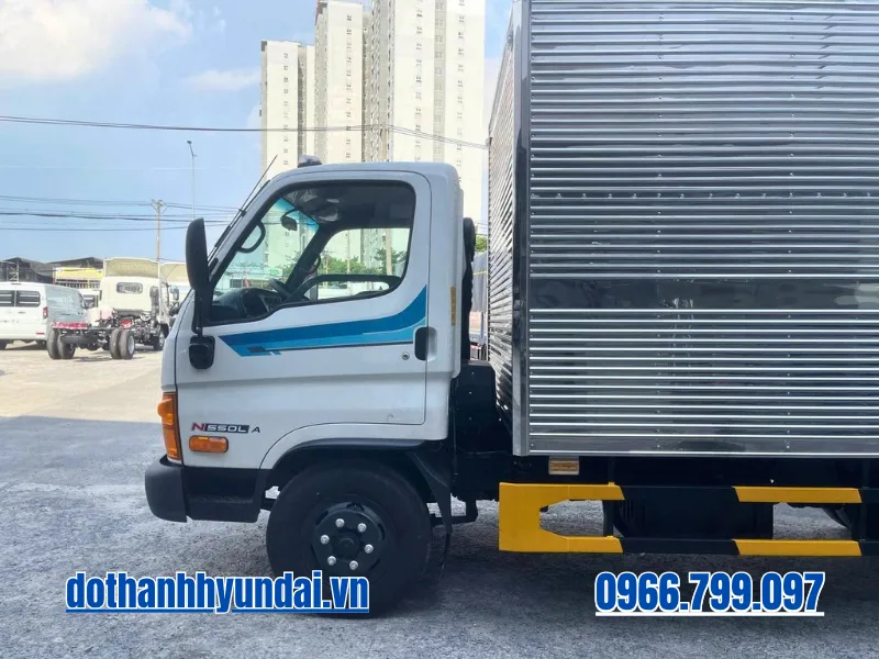 cabin xe tai hyundai n550l a thung kin Cabin xe tải Hyundai N550L A thùng kín