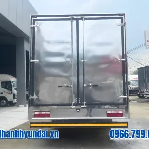 Đuôi xe tải JAC N250SL thùng kín
