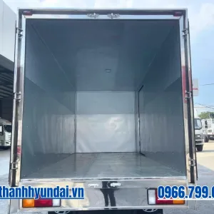 long thung xe tai hyundai n550l a thung kin 800x600 Lòng thùng xe tải Hyundai N550L A thùng kín