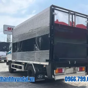 Đuôi thùng xe tải Hyundai N550L A thùng kín bửng nâng