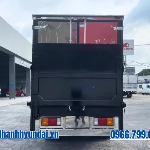Đuôi xe tải Hyundai N550L A thùng kín bửng nâng